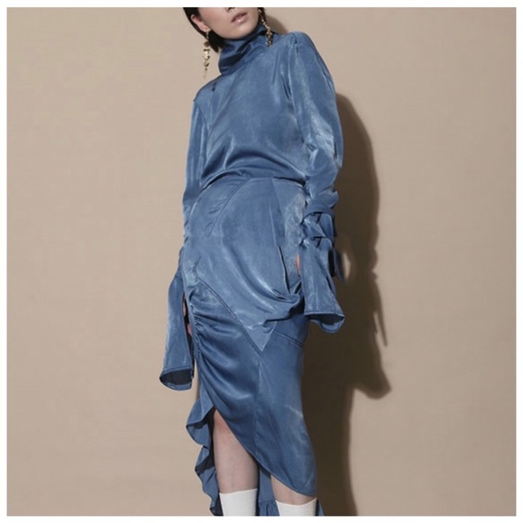 Soft Silky Blue Versatile Tie Top - Picture 5 of 7